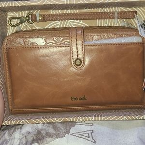 The Sak Crossbody Smartphone Wallet